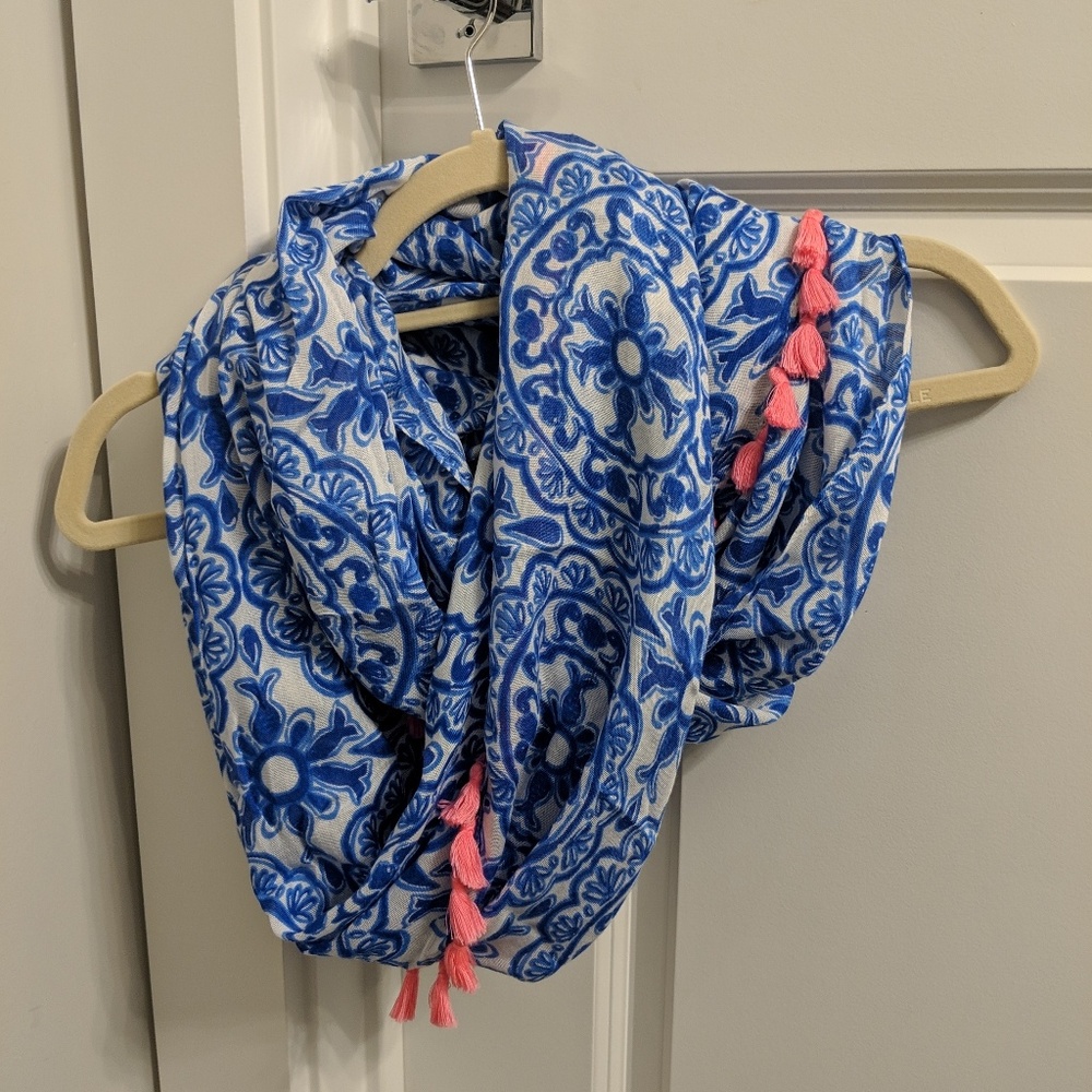 LP Infinity Scarf